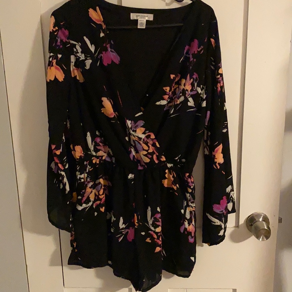 Arizona women’s size medium romper